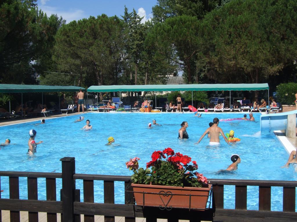 Camping Villaggio Italgest SantʼArcangelo Exteriör bild