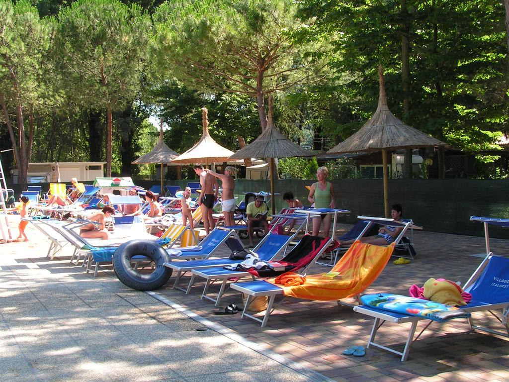 Camping Villaggio Italgest SantʼArcangelo Exteriör bild